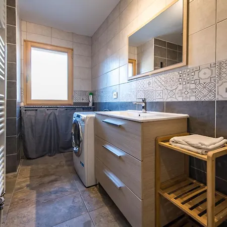 Duo With Shared 75 M2 Terrace Daire *